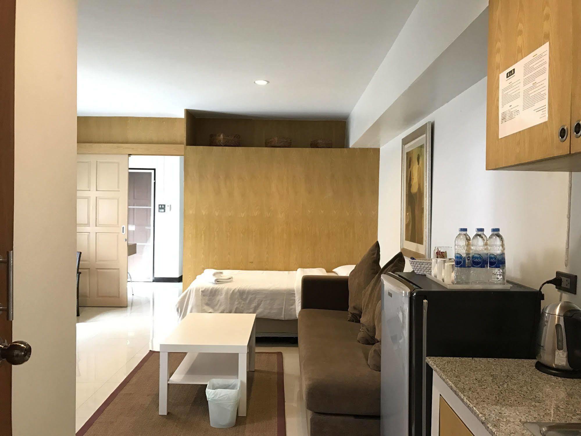 Ratchadamnoen Residence Bangkok Zewnętrze zdjęcie